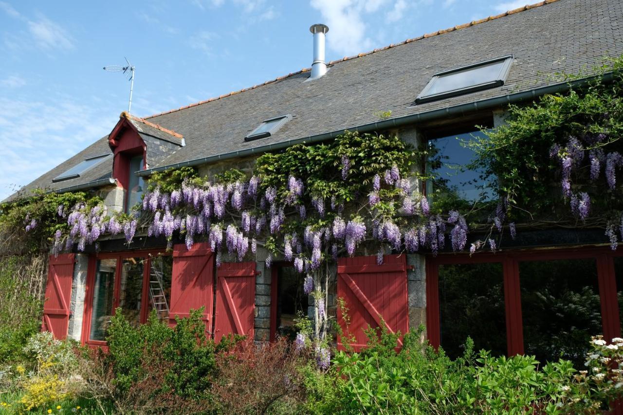 La Maison Jaune A La Janaie Parigné Exteriér fotografie