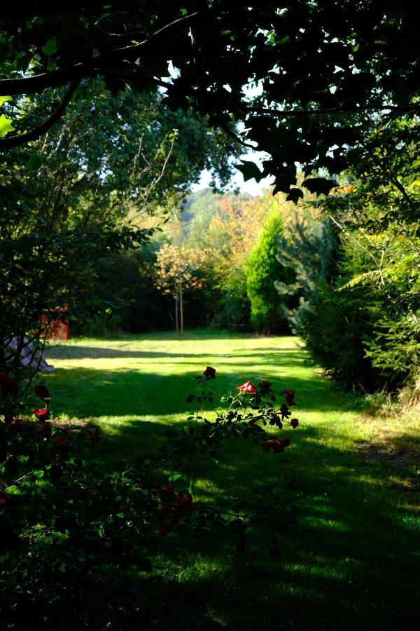 La Maison Jaune A La Janaie Parigné Exteriér fotografie