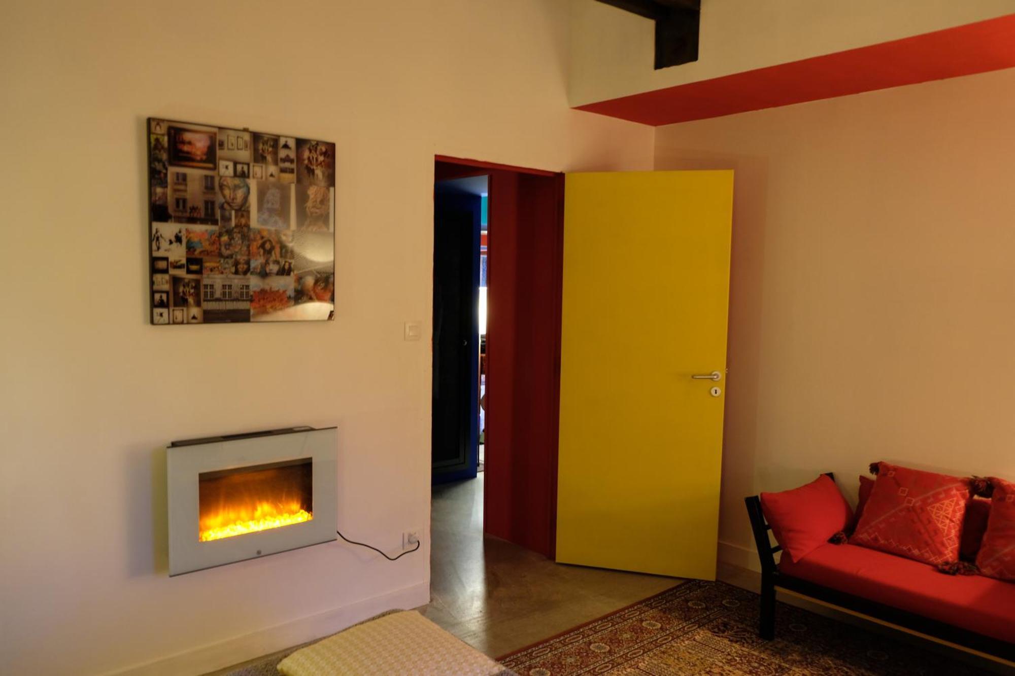 La Maison Jaune A La Janaie Parigné Exteriér fotografie